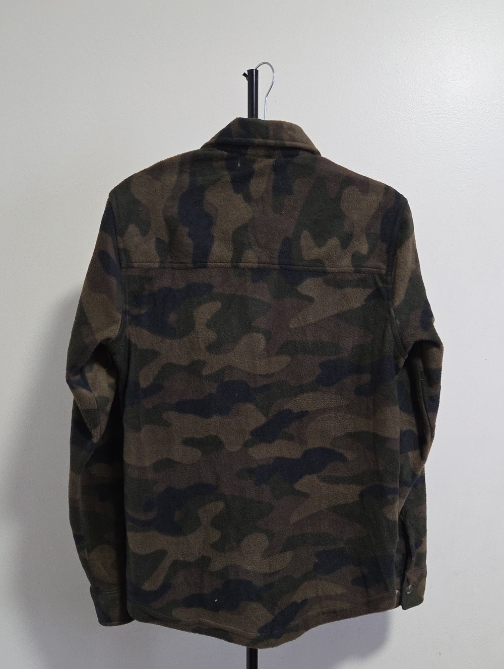 Mountain Ridge Button Up Top - Picture 6 of 7